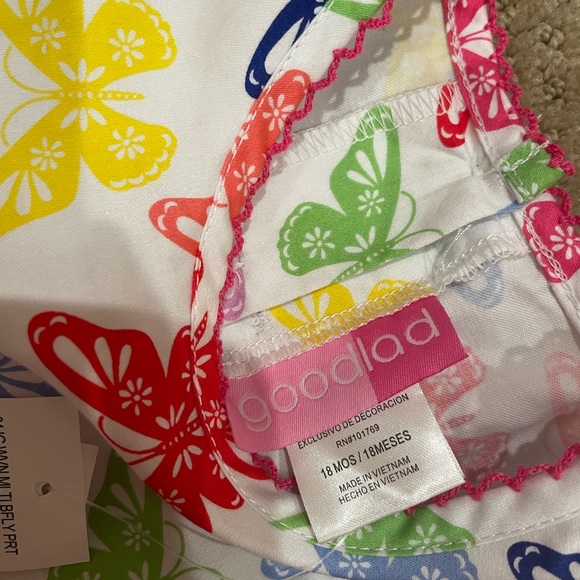 Good Lad Butterfly Outfit - Picture 2 of 2